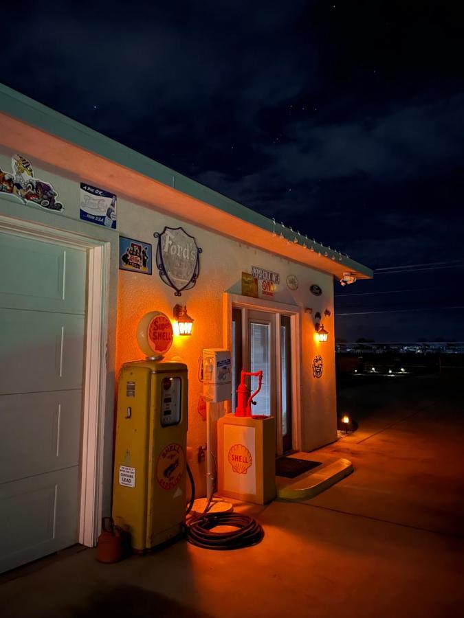 Апартаменты My Oasis Бейкерсфилд Экстерьер фото